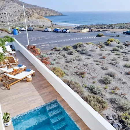 Villa Beachfront Medano & Infinity Jacuzzi & Warm Pool *