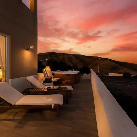 Beachfront Medano & Infinity Jacuzzi & Warm Pool *