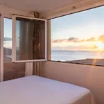 Beachfront Medano&Infinity Jacuzzi&Warm Pool * El Médano