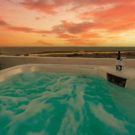 Medano Seaside Villa, Jacuzzi&Pool El Médano