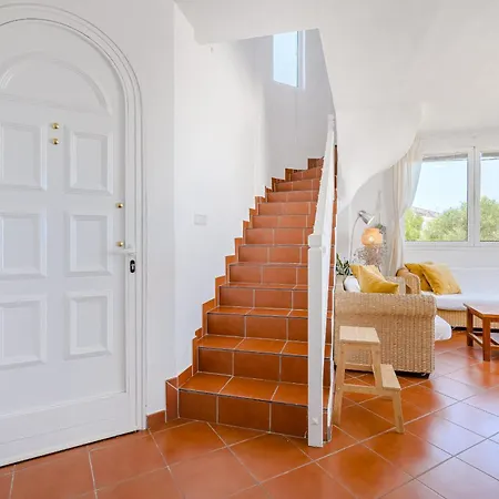 Medano Seaside Villa, Jacuzzi & Pool Villa *
