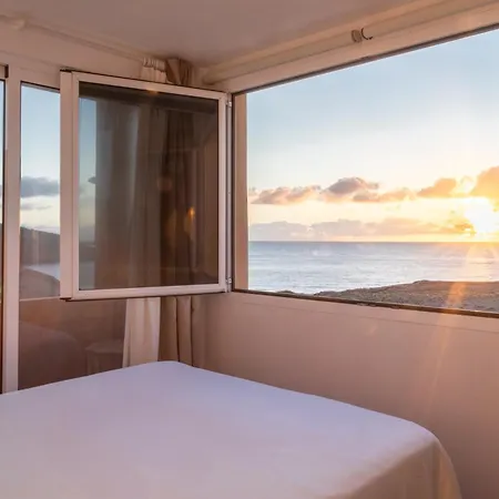 Beachfront Medano & Infinity Jacuzzi & Warm Pool * El Medano (Tenerife)