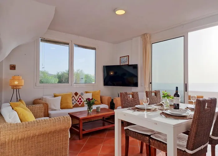 Beachfront Medano&Infinity Jacuzzi&Warm Pool El Médano