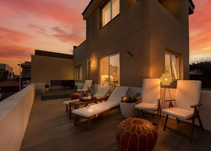 Beachfront Medano&Infinity Jacuzzi&Warm Pool Willa El Médano