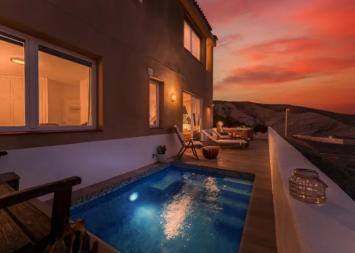 Beachfront Medano&Infinity Jacuzzi&Warm Pool Willa El Médano