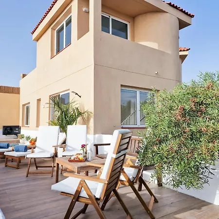 Medano Seaside Villa, Jacuzzi&Pool