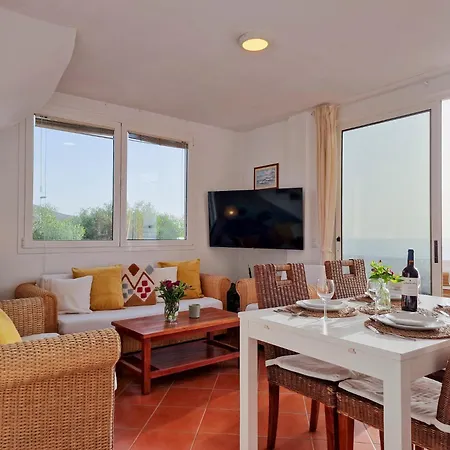 Beachfront Medano & Infinity Jacuzzi & Warm Pool אל מדאנו