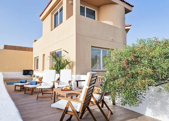 Medano Seaside Villa, Jacuzzi&Pool